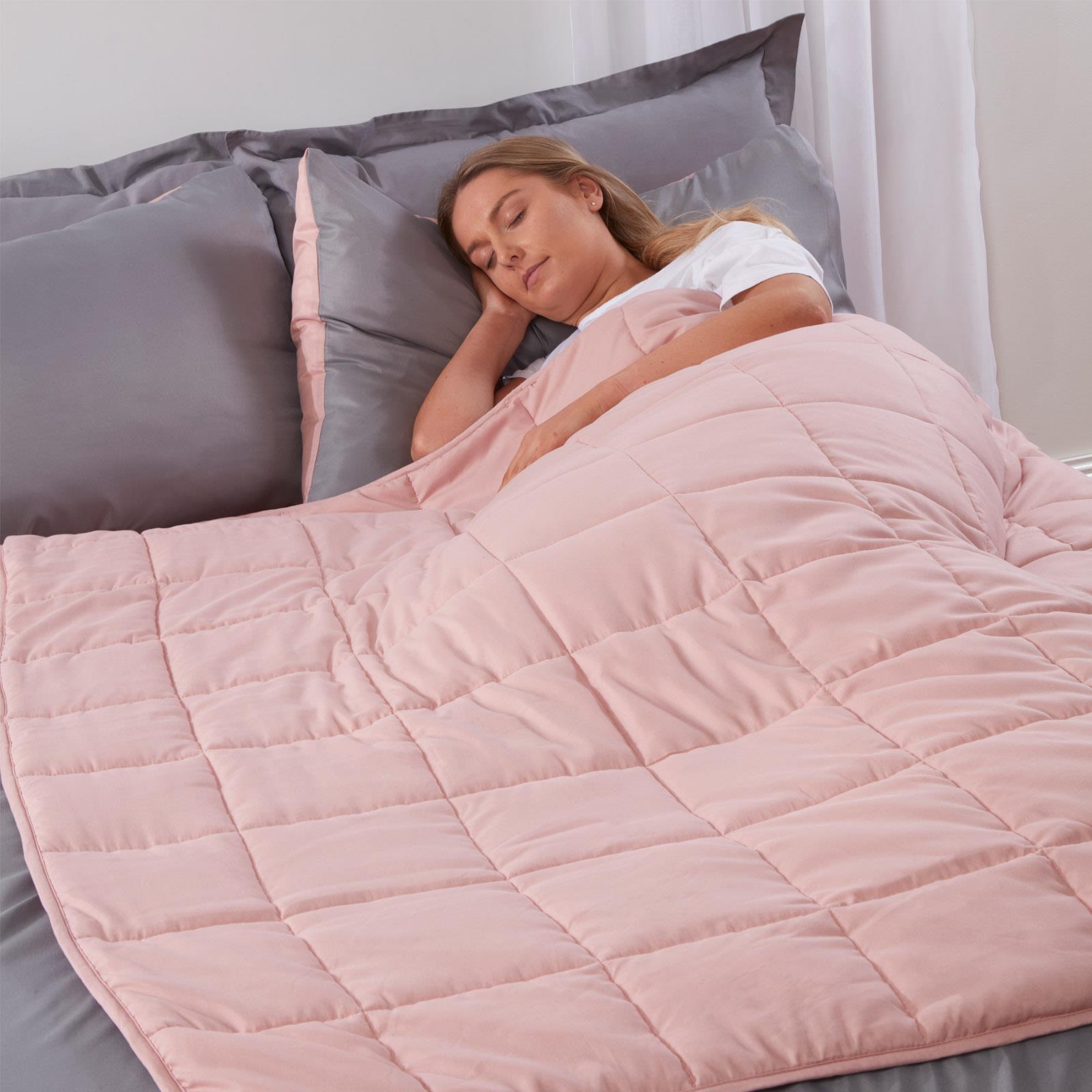 Luxury Life's Weighted Quilted Double Blanket in Blush Pink | INTOTO7